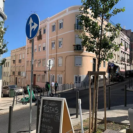 Daire Downtown Arroios Flat 45 *